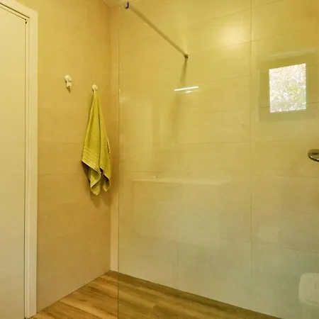 Villa Modern With 4 Bedrooms And Pool Near Pula *